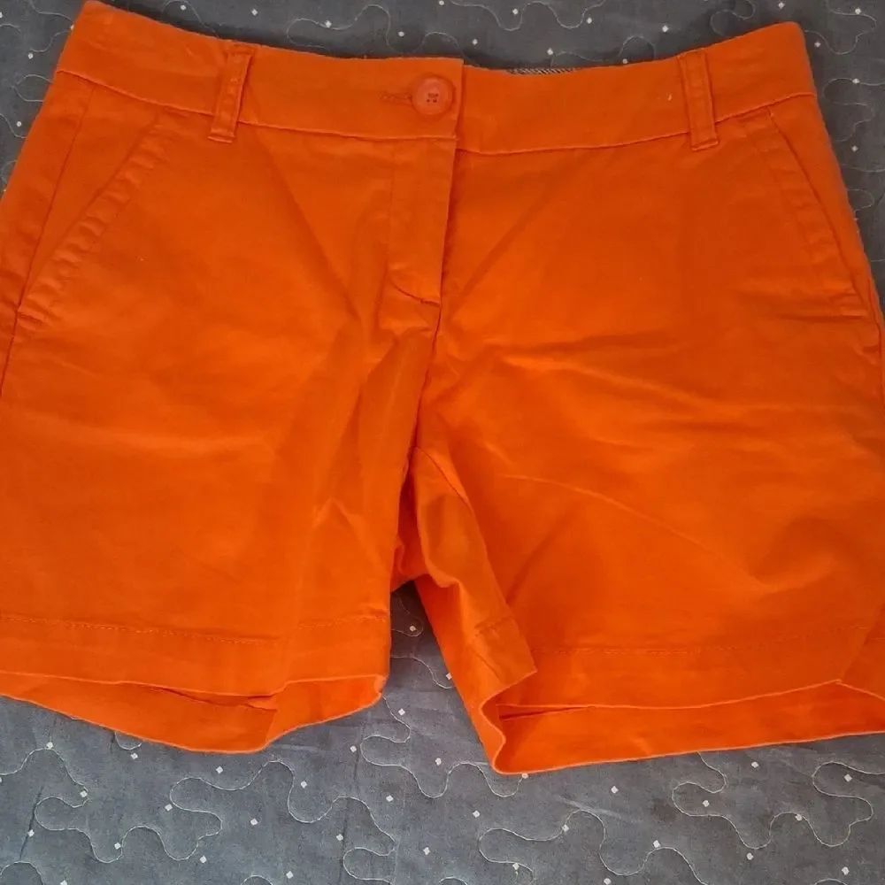 Crown & Ivy Women's Orange Casual Chino Shorts size 2